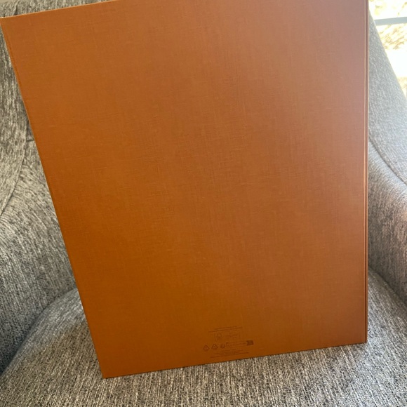 Louis Vuitton Signature Orange Box - Picture 6 of 6